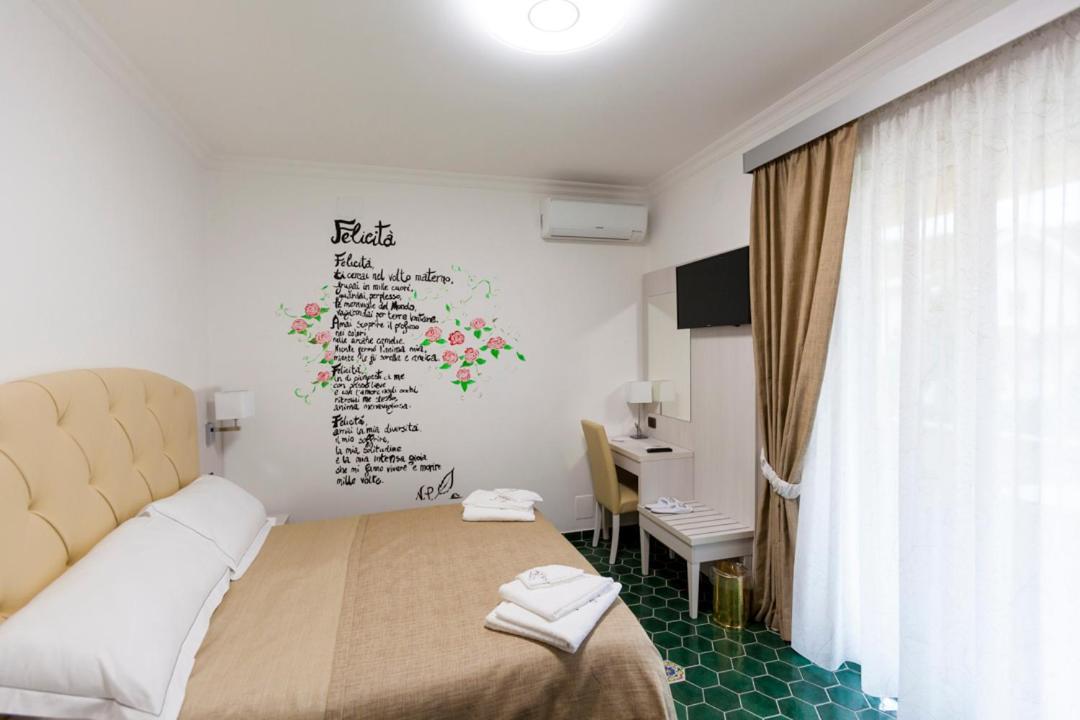 Na' Poesia B&B Di Charme SantʼAgata deʼ Goti Kültér fotó